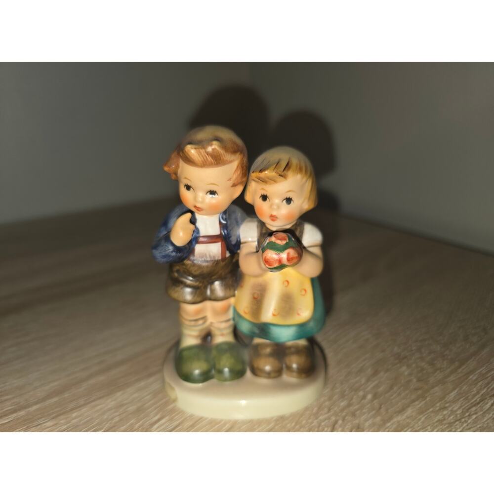 Vintage Hummel Figurine "We Congratulate"‎ TMK 6 #220 4" Goebel Figure Germany